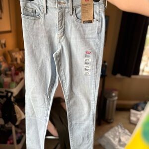 Levi's Women's Sky Blue Skinny Jeans
